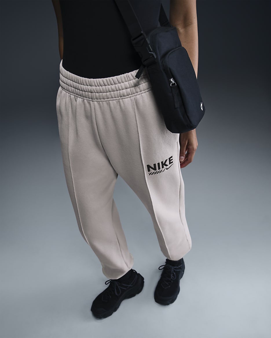 Nike Sportswear Women s Fleece Trousers